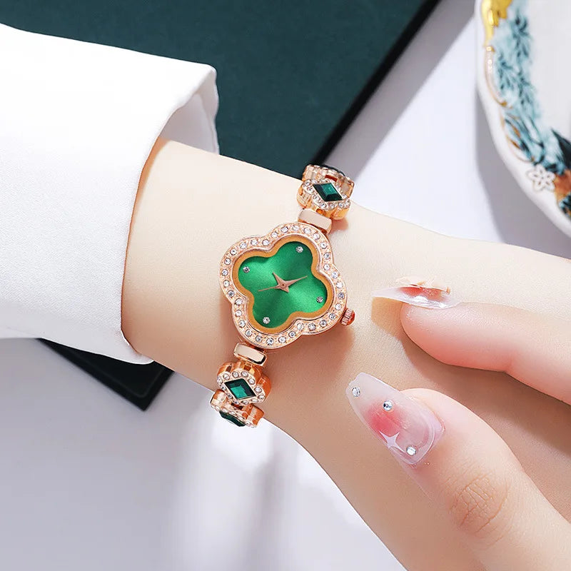 Clover bracelet watch with quartz and diamond inlay, fashionable women's watch Vera Lux
