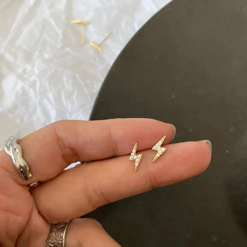 Delicate Lightning Shape Ear Studs for Women Dazzling Tiny Zirconia Earrings Daily Wearable Accessories Exquisite Girl Vera Lux