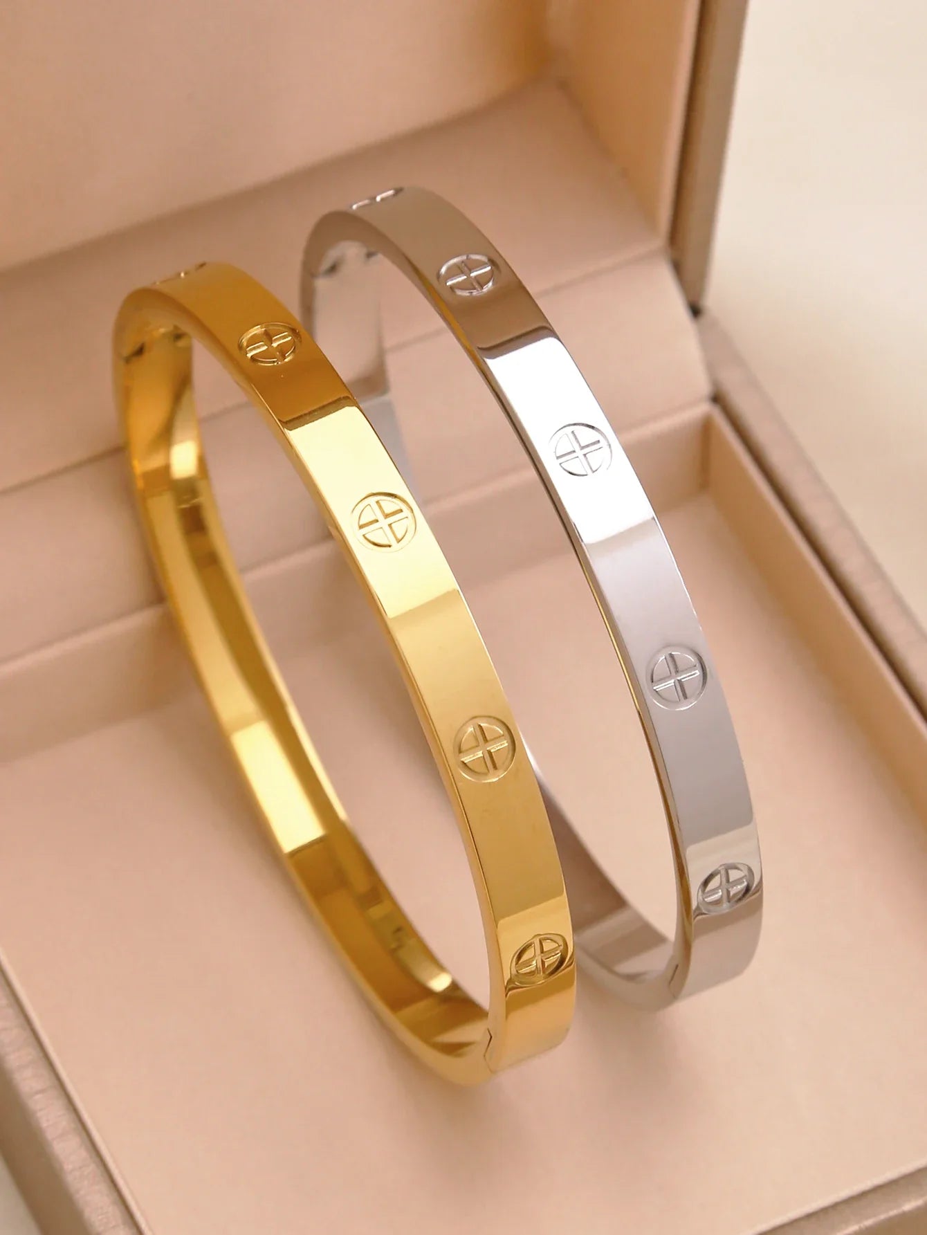 18K gold-plated stainless steel non fading gold bracelet - durable and fashionable jewelry accessory, suitable for holiday gifts Vera Lux