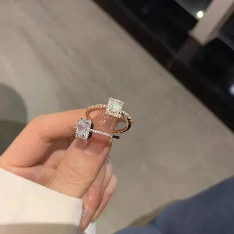 Hot Sales Fashion Retro Zircon Ring Simple Gold Color Acrylic Crystal Ring for Women Trendy Jewelry Accessories Adjustable Ring Femstylo