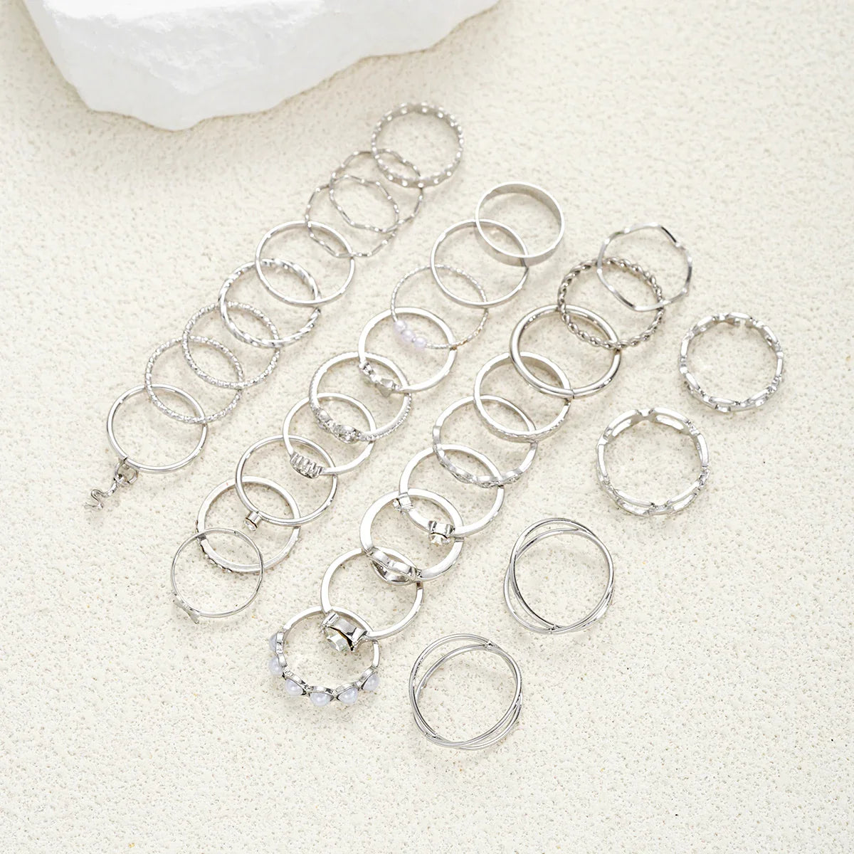 30 PCS Silver Color Geometric Ring Set For Women Vintage Heart Eye Cross Sun And Moon Leaf Charm Finger Ring Female Boho Jewelry Vera Lux