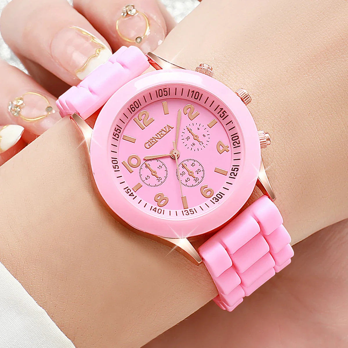 4PCS Fashion Women's Watches Casual Silicone Band Analog Quartz Watch Set（Without Box） Vera Lux
