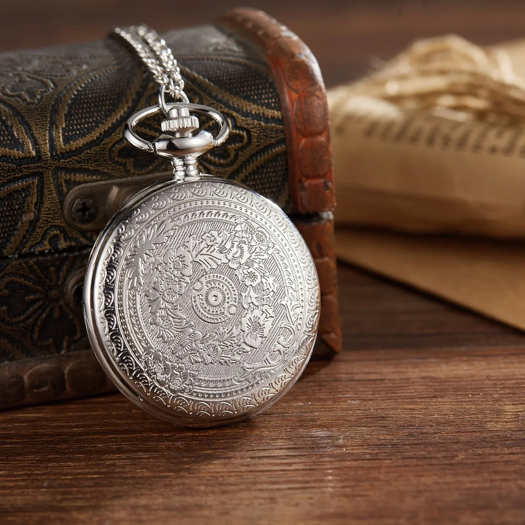 Retro nostalgic classical carved flip cover women men pocket watches necklaces hanging watches quartz suitable for giving gifts Vera Lux