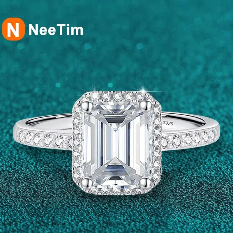 NeeTim 1ct 2ct Moissanite Ring for Women Emerald Radiant Cut Lab Diamond Rings Sterling Silver 925 with Gold Plated Wedding Band Vera Lux