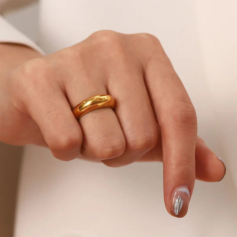 Simple Stainless Steel Women's Ring Glossy Curved Gold Color French Punk Party Ornaments for Woman Wholesale Dropshipping Vera Lux