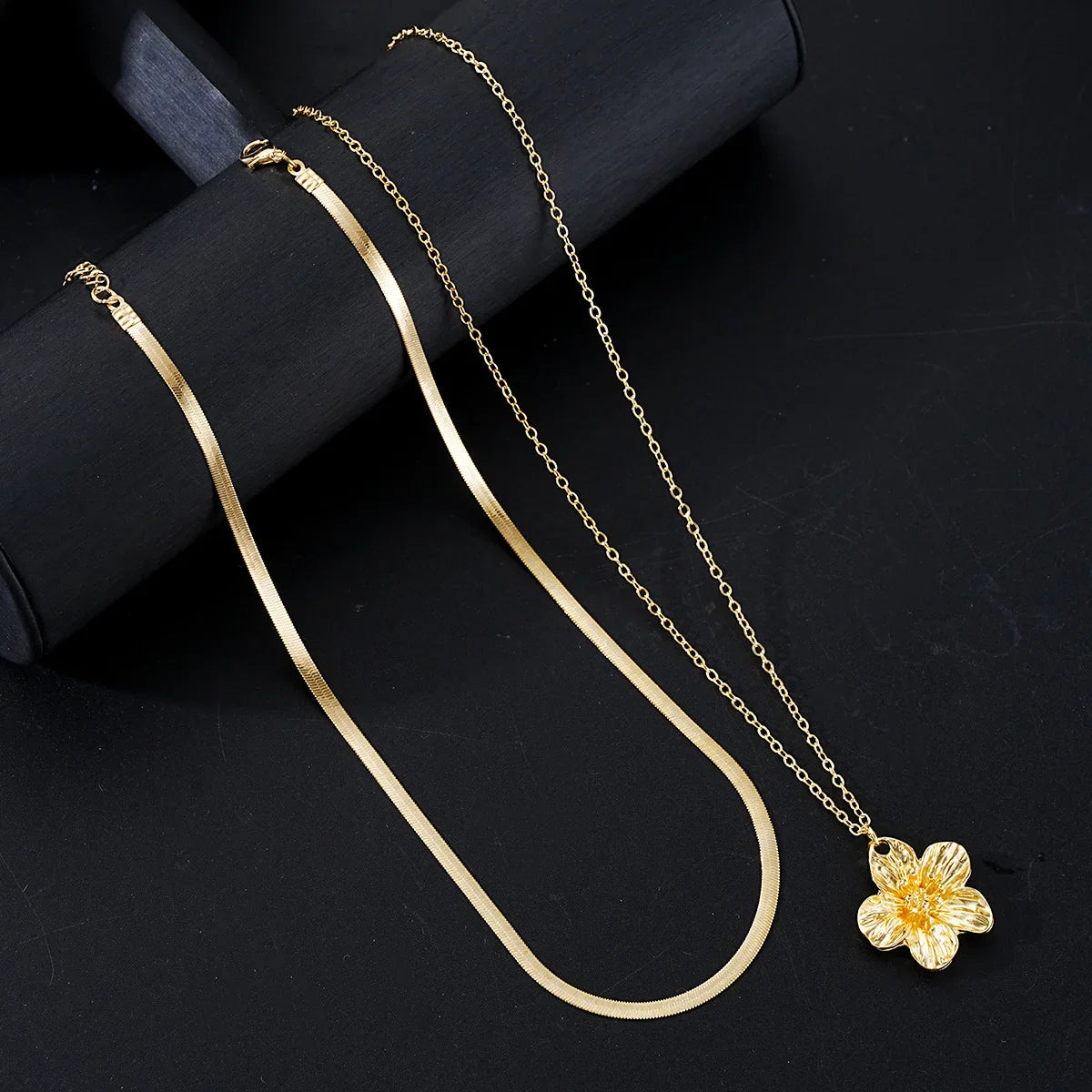Stainless Steel Golden Flower Pendant Double layer Necklace Flat Snake Chain Lady New Waterproof Fashion Jewelry Vera Lux