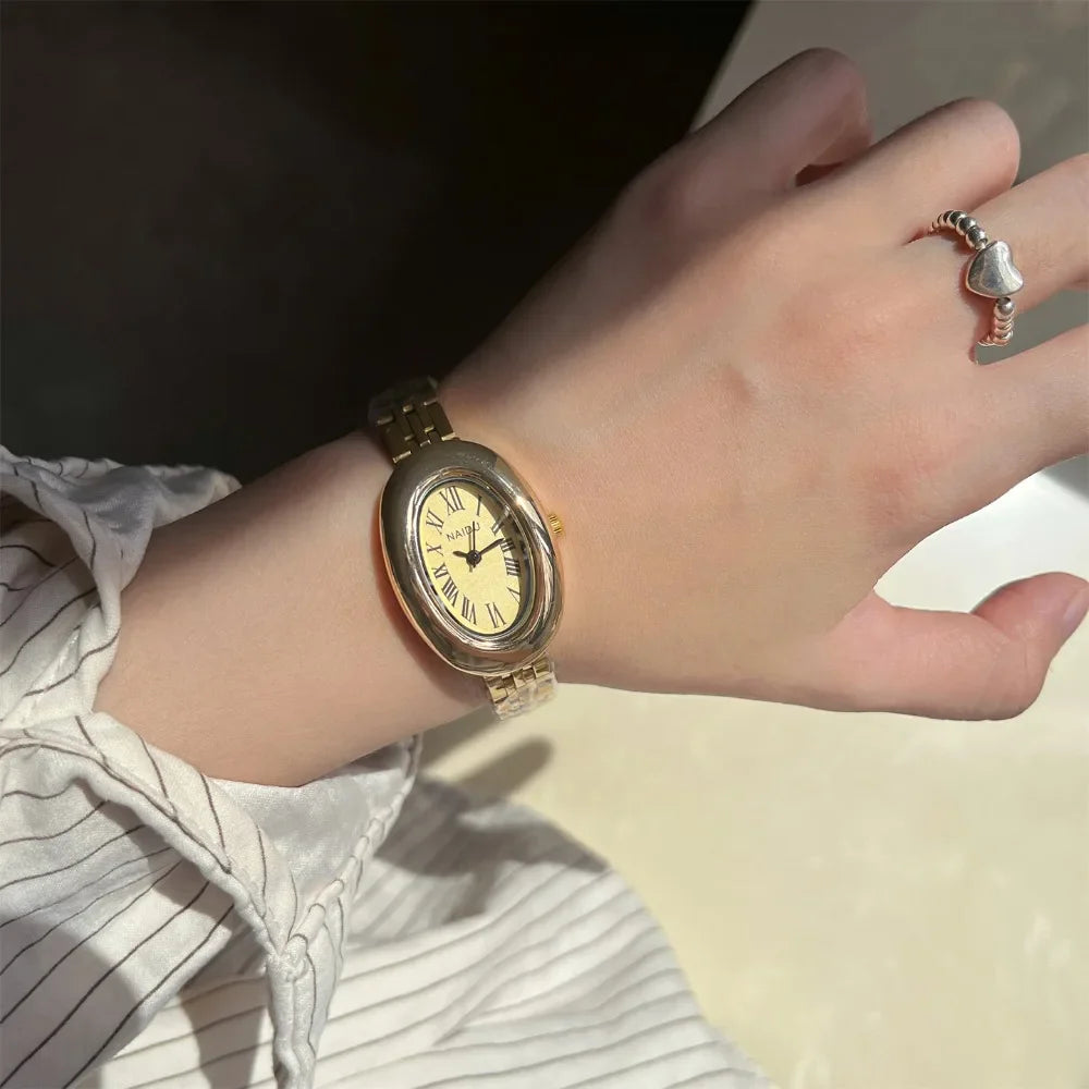 Hot Sale Fashion Watch for Women Mid Ancient Style Oval Dial Small Gold Watch Adjustable Steel Strap Quartz Wristwatch Wholesale Vera Lux