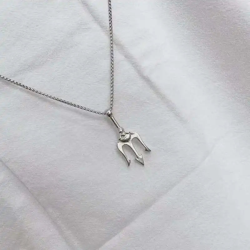 Street Men'sTitanium Steel Necklace Male Hipster Personality Hip Hop West Coast Style Trident Necklace Pendant Vera Lux