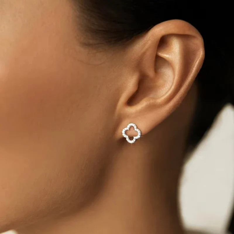 New Fashion Leaf Hollow Zircon Stud Earrings for Women Elegant Niche Triple Flower Earrings Party Jewelry Gift Vera Lux