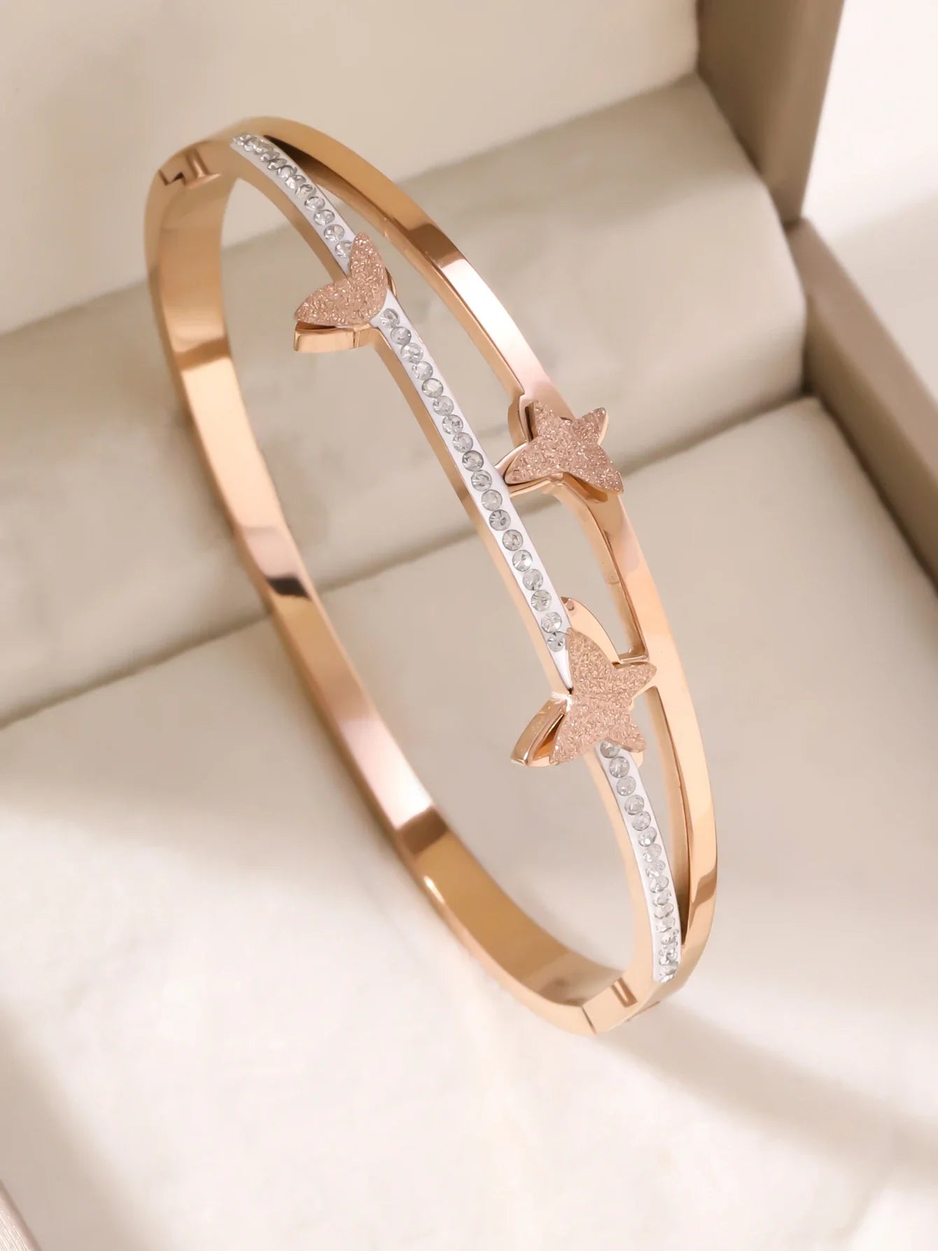 1pieces/set women's wedding jewelry party holiday Valentine's Day gift stainless steel bracelet plated with 18K gold bracelet Vera Lux