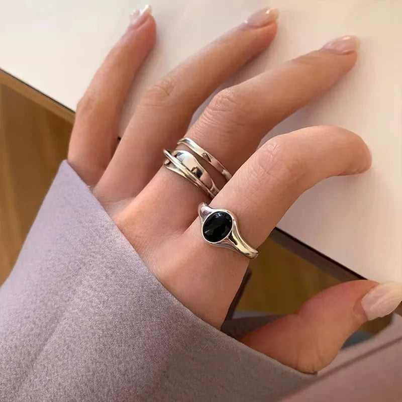925 Sterling Silver Rings Fashion Hip Hop Vintage Couples Creative Black Stone Design Thai Silver Party Jewelry Birthday Gifts Vera Lux