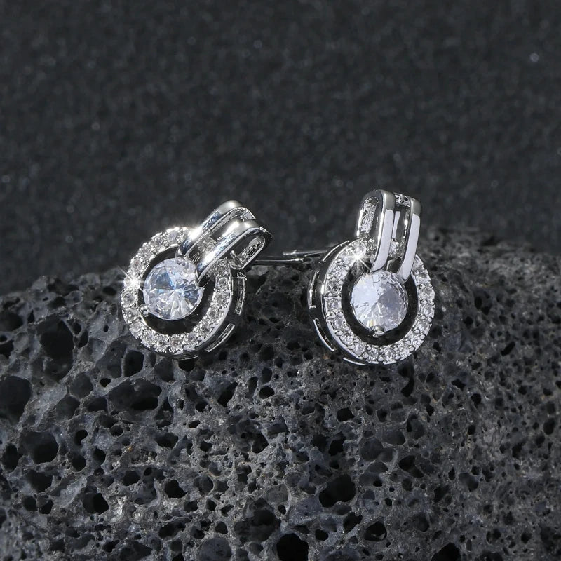 Exquisite Fashion Chic Round Zircon Earrings Casual Ins Assorted Niche High-grade Sense Selling Elegant Accessories Vera Lux