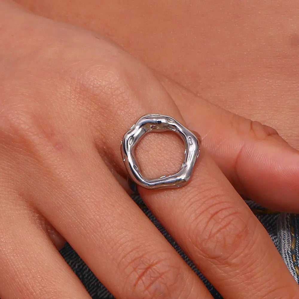 Vintage Circle Motif Stainless Steel Ring for Women Melted Texture Detail Texture Temperament Jewelry Wholesale Dropshipping Vera Lux