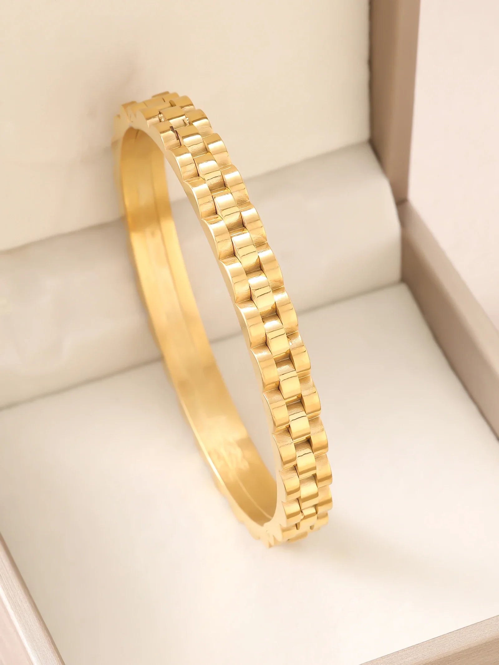 18K gold-plated stainless steel non fading gold bracelet - durable and fashionable jewelry accessory, suitable for holiday gifts Vera Lux