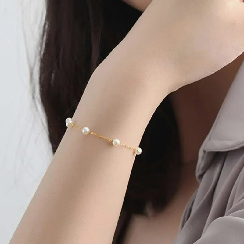 New Simple Imitation Pearl Chain Bracelet for Women Fashion Temperament Gold Color Chain Bracelets Party Hand Ornament Jewelry Vera Lux
