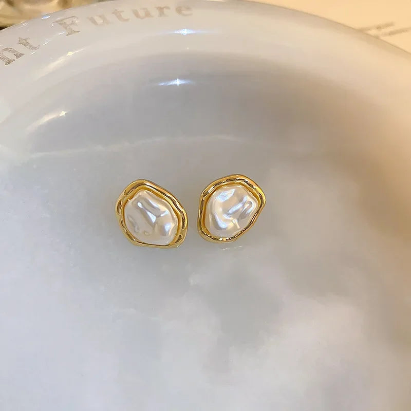Irregular Baroque Pleated Imitation Pearl Stud Earrings For Women French Retro Temperament Earrings Gentle Jewelry Accessories Vera Lux