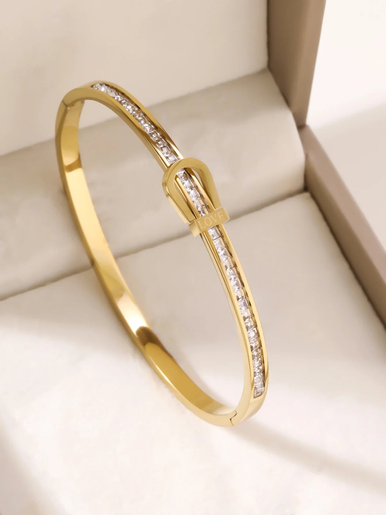 1pieces/set women's wedding jewelry party holiday Valentine's Day gift stainless steel bracelet plated with 18K gold bracelet Vera Lux
