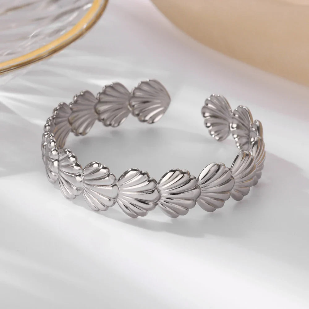 Shell Cuff Bracelets For Women Gold Color Stainless Steel Opening Bracelet Bangles Luxury Brands Summer Beach Wrist Jewelry Gift Vera Lux