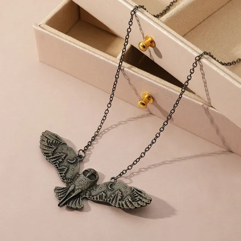 1pcs Vintage Necklace For Men And Women Creative Owl Pendant Wings Flying Holiday Jewelry Femstylo