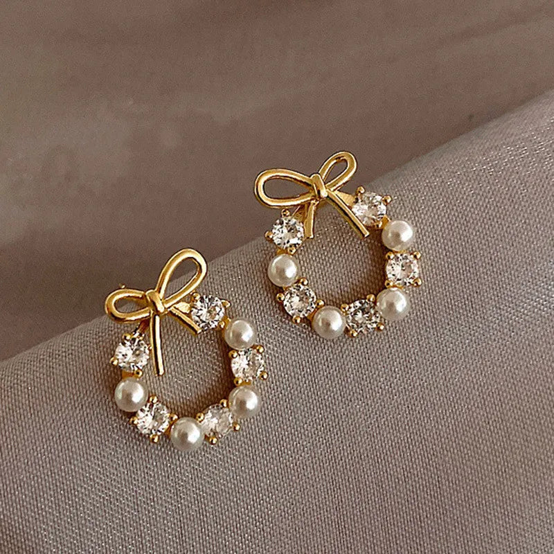 2024 Korean New Simple Temperament Circle Pearl Earrings Fashion Small Versatile Earrings Women's Jewelry Vera Lux