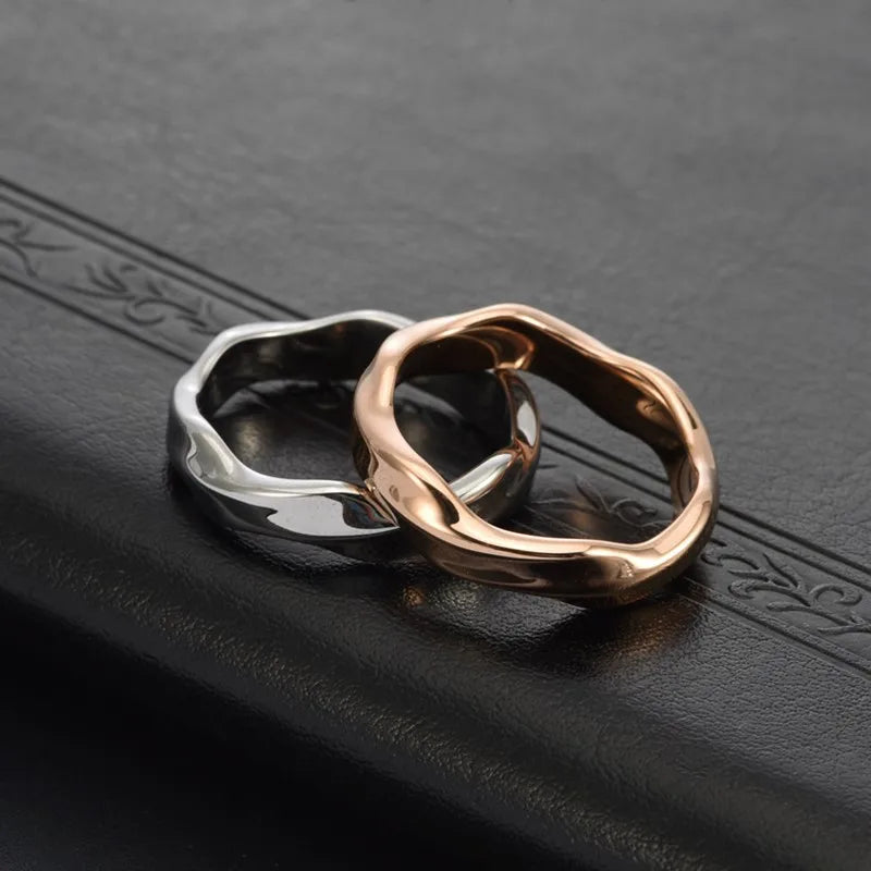 Stainless Steel Twisted Mobius Ring Wedding Band for Women Men Size 6-12 Vera Lux