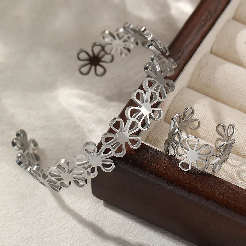 Stainless Steel Bracelet Rings Set Hollow Flowers Unusual Retro Bracelet Ring For Women Jewelry Non-fading High-quality Gift New Vera Lux