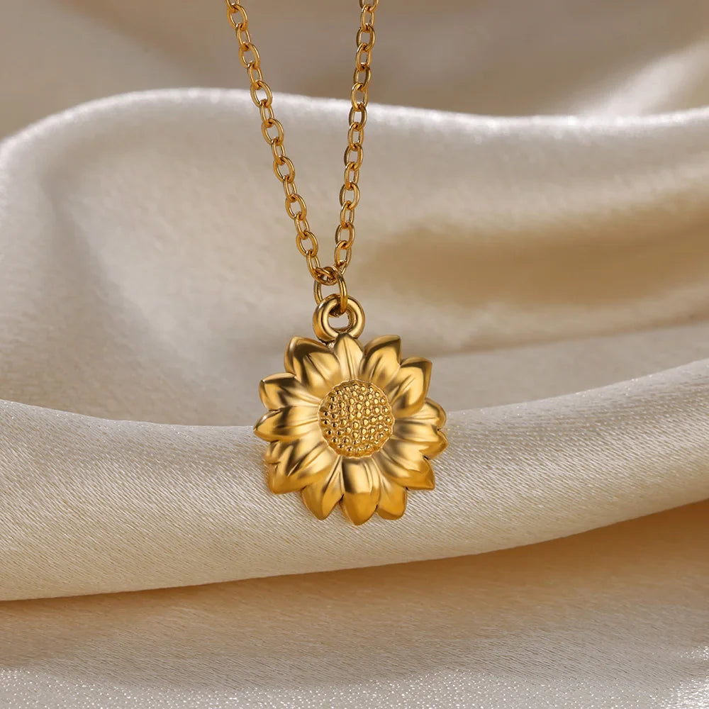 Stainless Steel Sun Sunflower Pendant Necklace For Women Gold Color Round Charm Clavicle Chain Necklaces Fashion Jewelry Gift Vera Lux