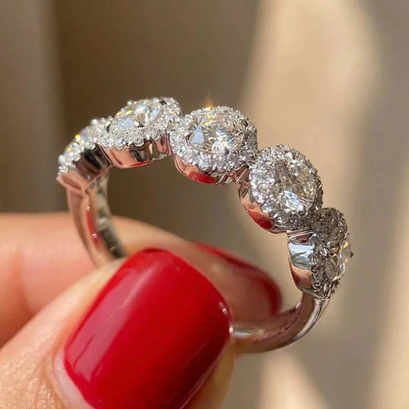 925 Sterling Silve Chic Female Rings Luxury Paved Oval Cubic Zirconia Sweet Women Finger Accessories for Party Fashion Jewelry Vera Lux