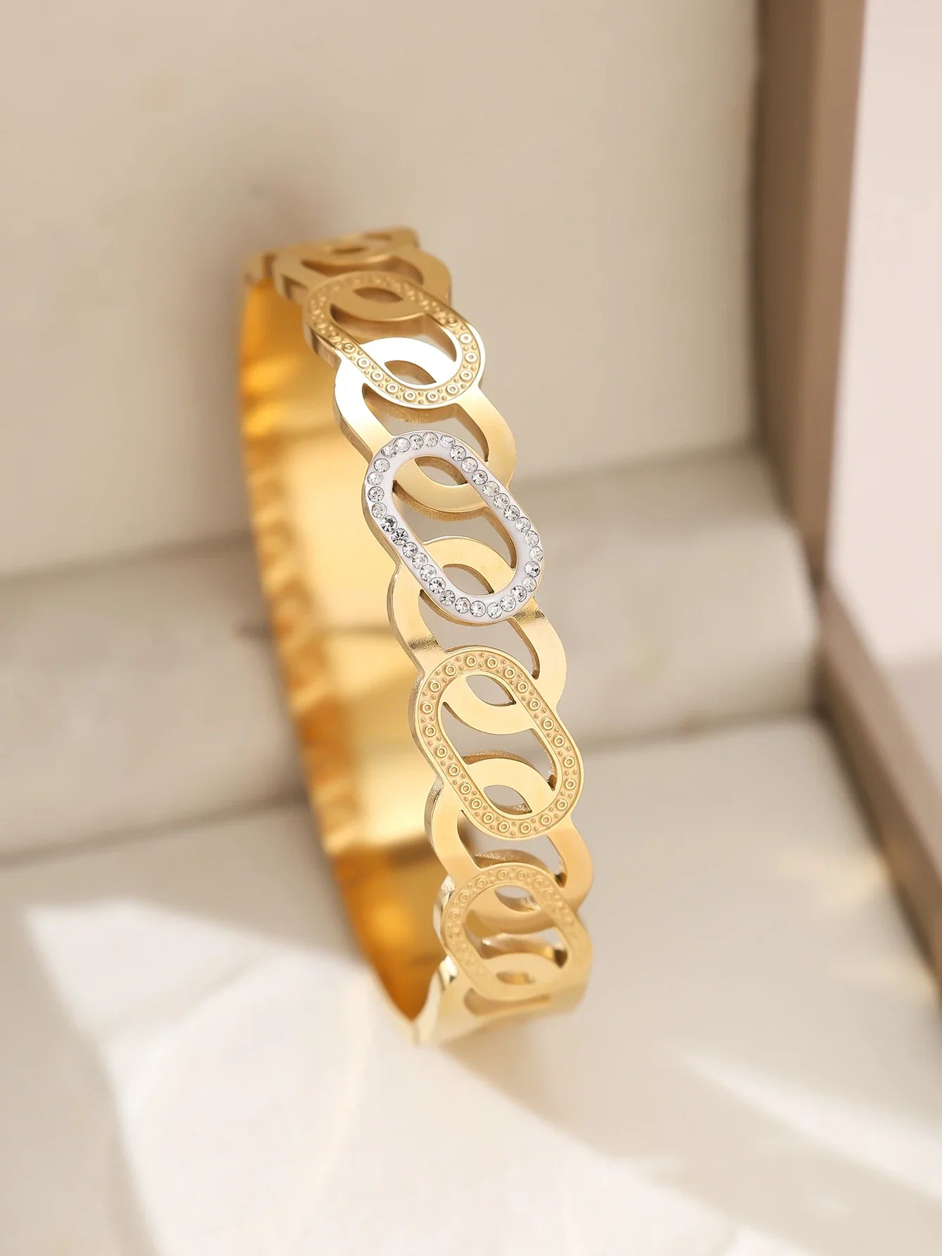 1pieces/set women's wedding jewelry party holiday Valentine's Day gift stainless steel bracelet plated with 18K gold bracelet Vera Lux