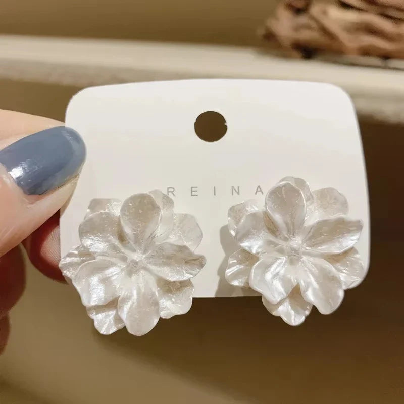 White Flower Stud Earrings for Women Folded Acrylic Side Charming Sweet Floral Girls Earrings Japanese Style Ear Jewelry Vera Lux