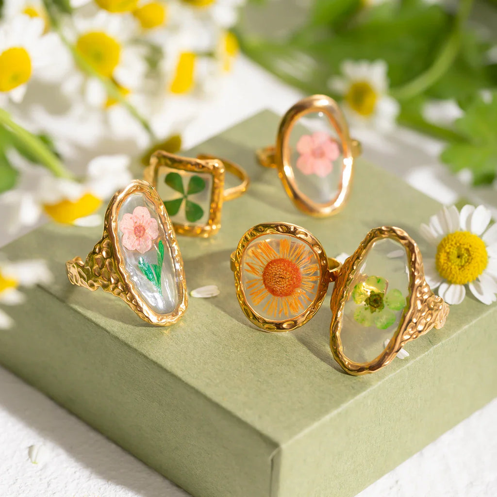 Light Cozy 18k Gold Plated Minimalist Polygonal Dry Flower Opening Ring Women Personalized Stainless Steel Statement Jewelry Vera Lux