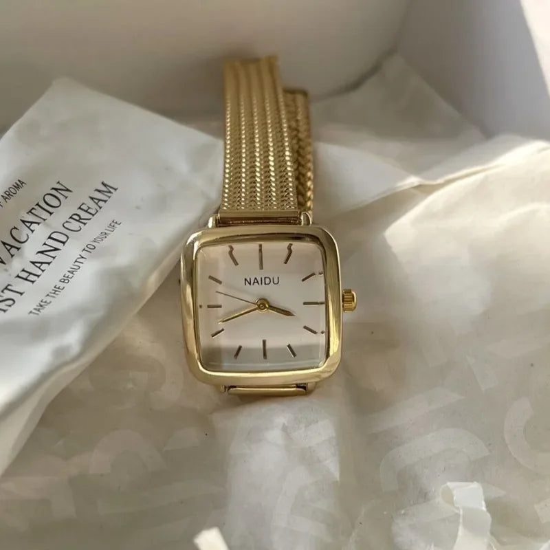 Brand Simple Quartz Watch for Women Retro Luxury Gift Ladies Watches Small Dial Adjustable Stainless Steel Strap Wristwatches Vera Lux
