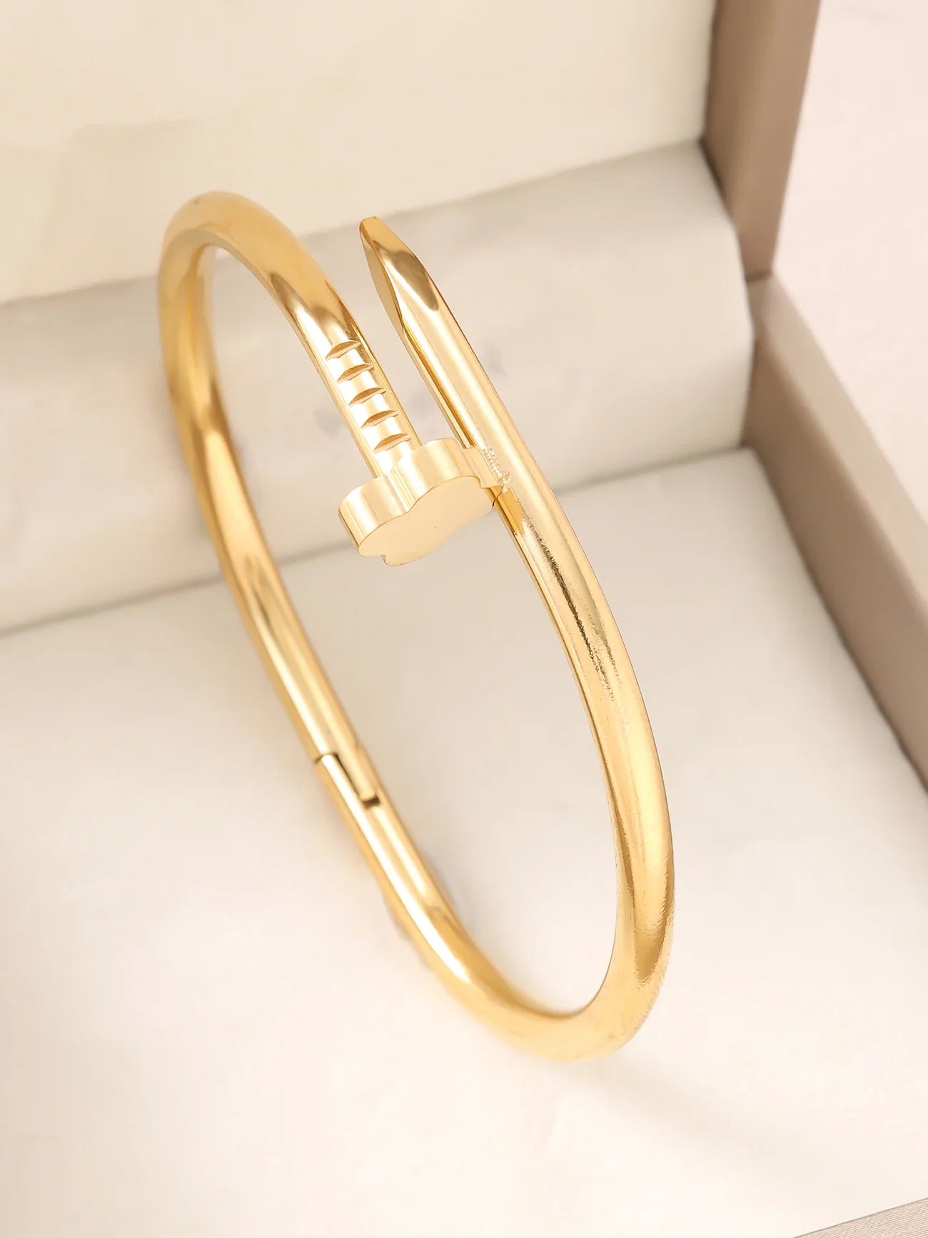 1PC 18K Gold Plated Stainless Steel Stackable Bracelet with Chain And Clover Design Fashion Accessory for Women Casual Wear Vera Lux
