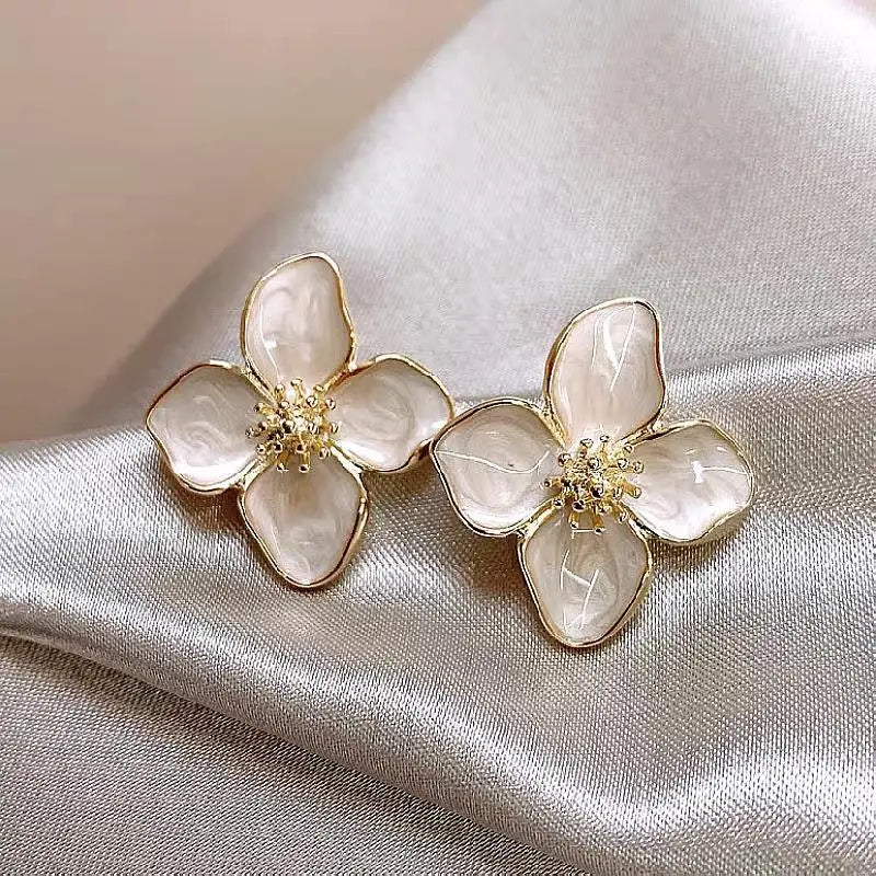 Fashion Korean Women Retro Drip Glaze Red Flower Earrings Women for Delicate Earrings Luxury Couple Engagement Jewelry Gift Vera Lux