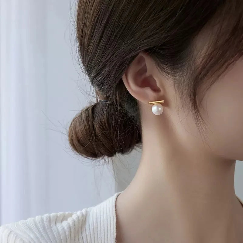 One Character Pearl Personalized Earrings Niche Simple Versatile Earrings Fashionable Temperament High-end Earrings for Women Vera Lux
