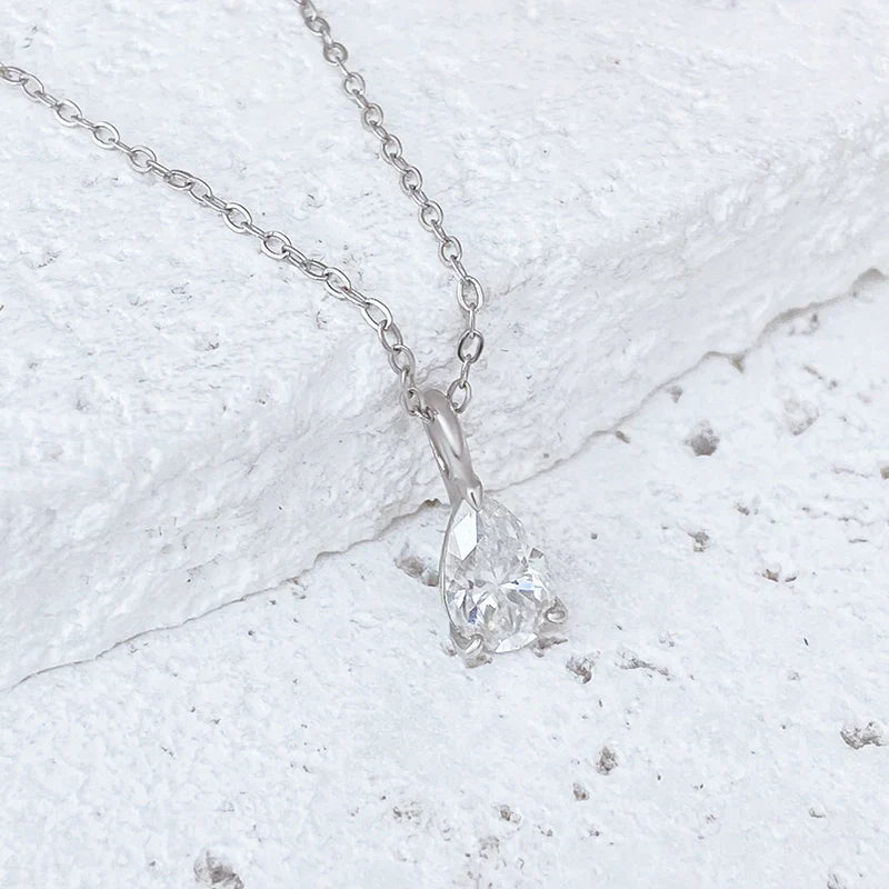 NeeTim Water Drop1ct 2ct Moissanite Pendant Necklace S925 Silver Pear Cut Lab Diamond Neckchain with Certificate for Women Vera Lux