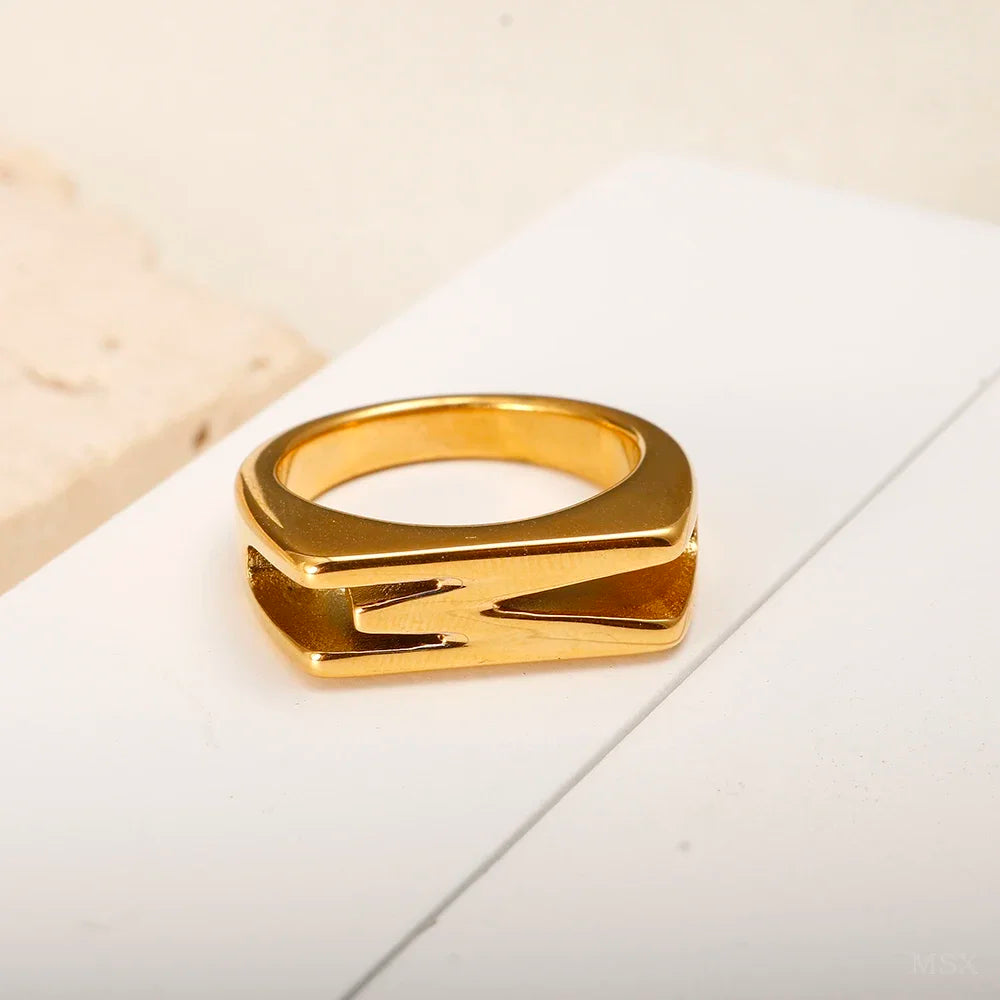 Wholesale High End Waterproof Three-dimensional M Letter Hollow Stainless Steel Finger Ring Trendy for Women Personalize Jewelry Vera Lux
