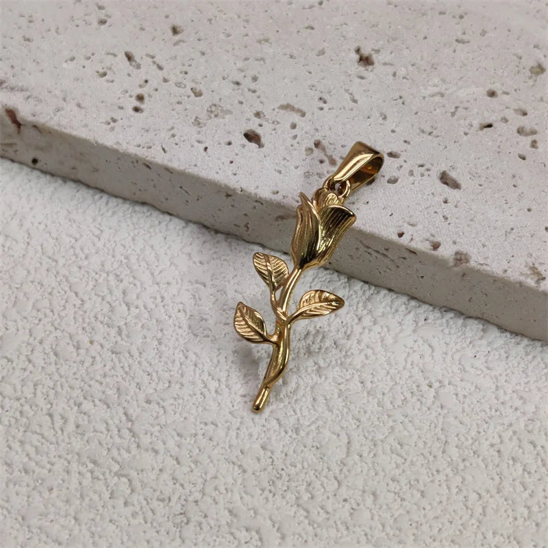 Vintage Summer Accessories Stainless Steel Pendant Necklaces Women's Jewelry Rose Pendant Necklace Charms Vera Lux