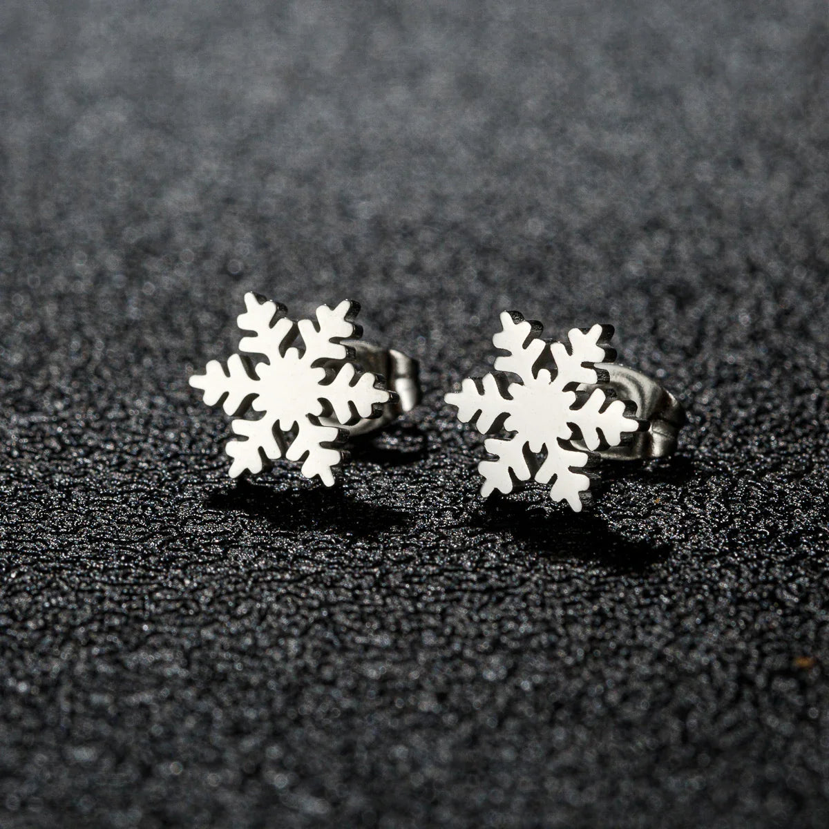 High Quality Stainless Steel Stud Earrings Girl Snowflake Elk Deer Silver Color Tragus Piercing Women'S Earrings Christmas Gifts Vera Lux