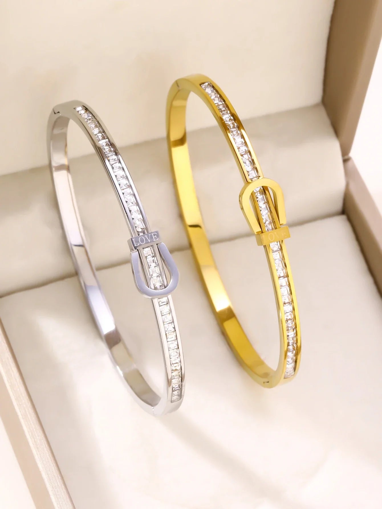1pieces/set women's wedding jewelry party holiday Valentine's Day gift stainless steel bracelet plated with 18K gold bracelet Vera Lux