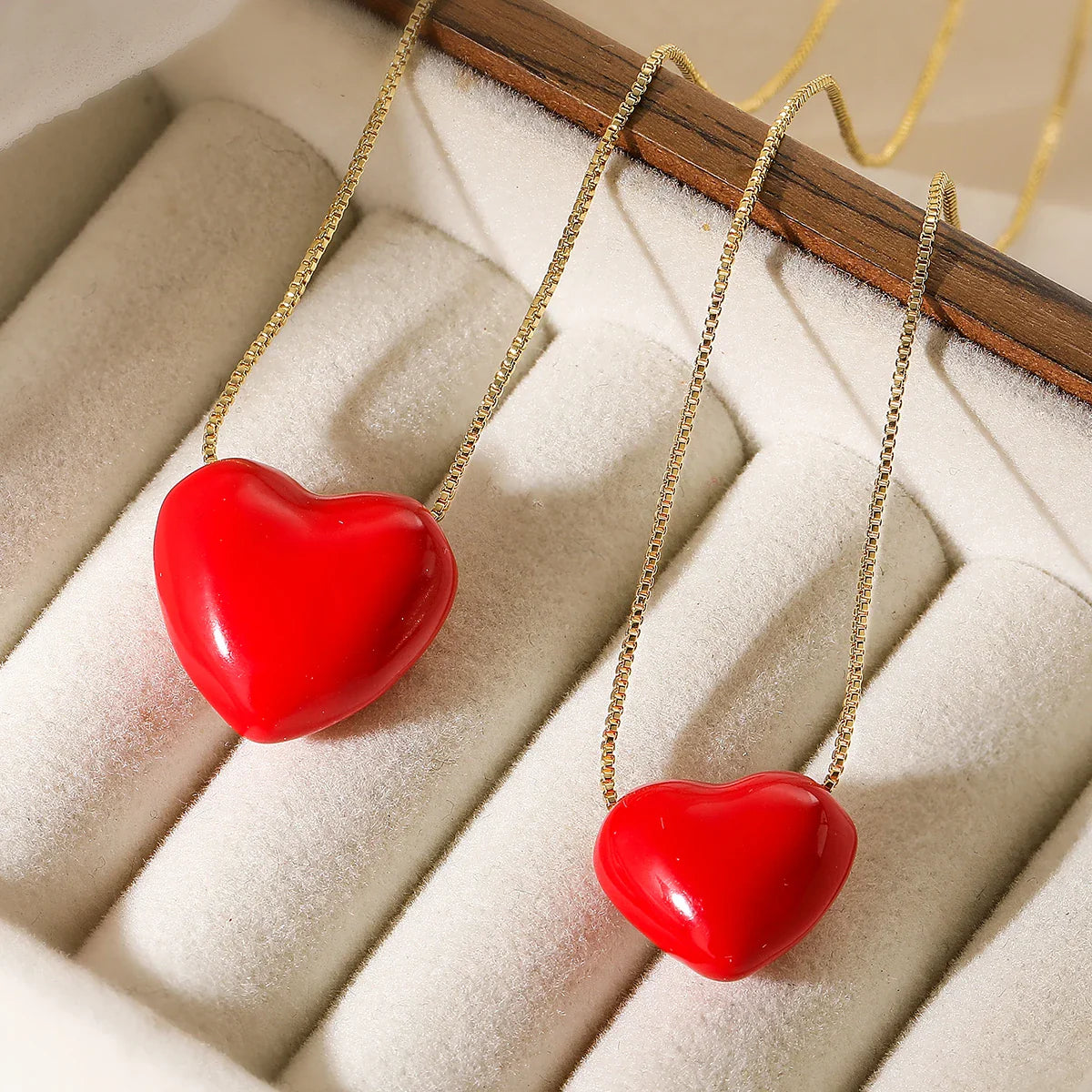 NEWBUY Hot Sale Red Oil Dripping Heart Pendant Necklaces For Women Vera Lux