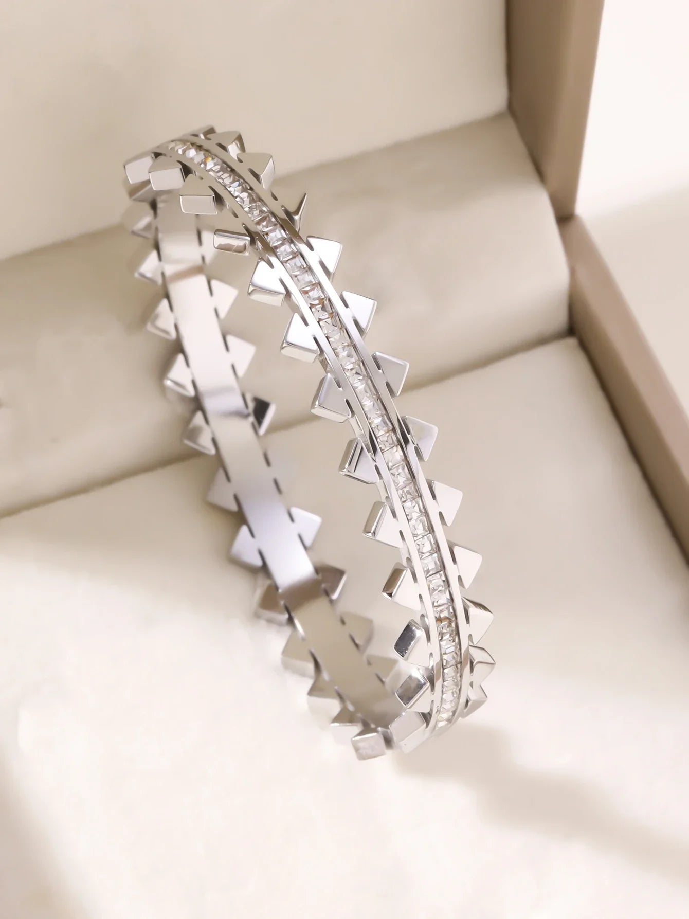 1pieces/set women's wedding jewelry party holiday Valentine's Day gift stainless steel bracelet plated with 18K gold bracelet Vera Lux