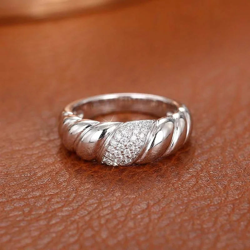 925 Sterling Silver Fashion Women's Rings Luxury Paved Crystal Cubic Zirconia Hip Hop Girls Finger-rings Versatile Fine Jewelry Vera Lux