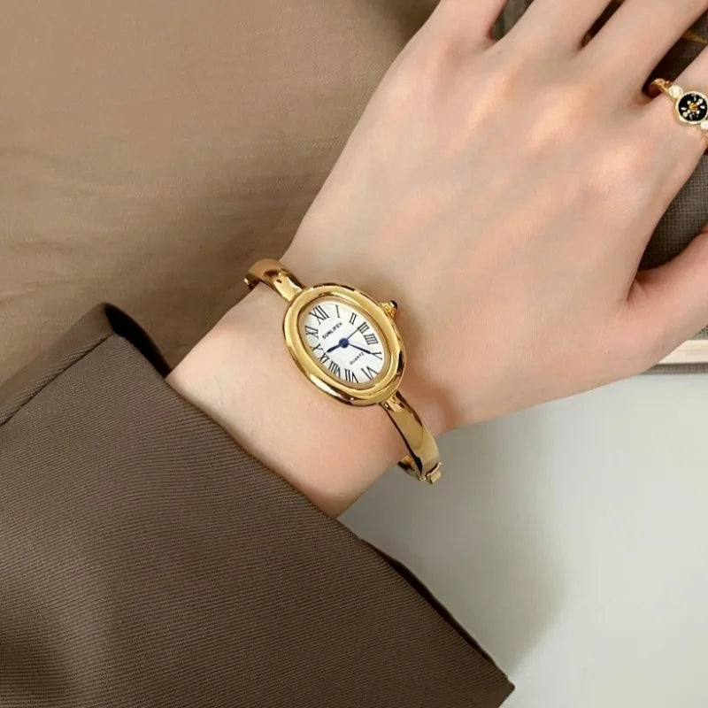 Famous Brand Women Quartz Watch Fashion Luxury Gold Wristwatch Gift Ladies Rome Dial Bracelet Watch Dropshipping Clock Vera Lux