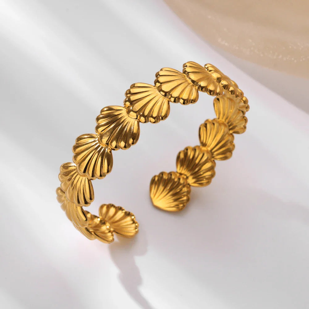 Shell Cuff Bracelets For Women Gold Color Stainless Steel Opening Bracelet Bangles Luxury Brands Summer Beach Wrist Jewelry Gift Vera Lux
