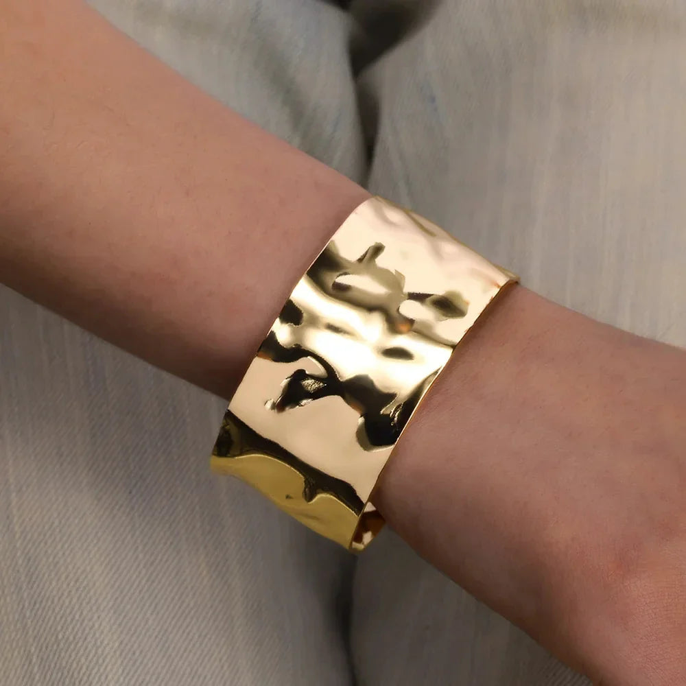 Exquisite Classic Bump Pattern Openning Bangles Bracelet For Women Cuff Bracelet Gold Color Stainless Steel Hand Ornament Gift Vera Lux