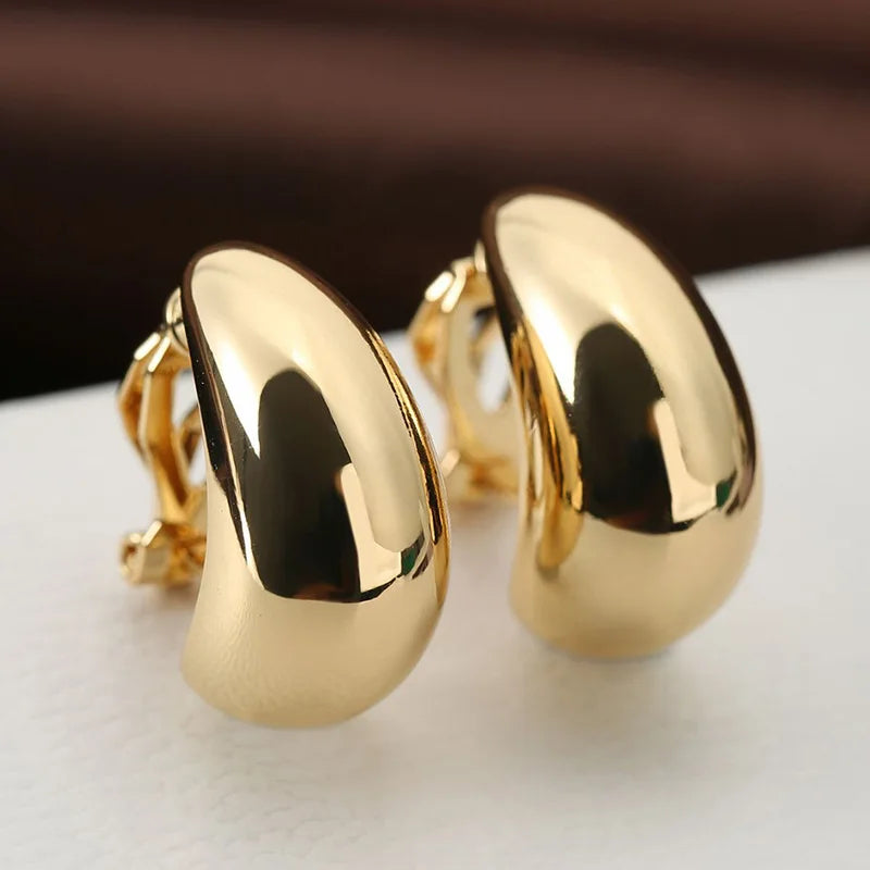 New French Light Luxury Droplet Shaped Ear Clip with No Ear Holes, High Grade, Simple and Smooth Female Earrings Accessories Vera Lux