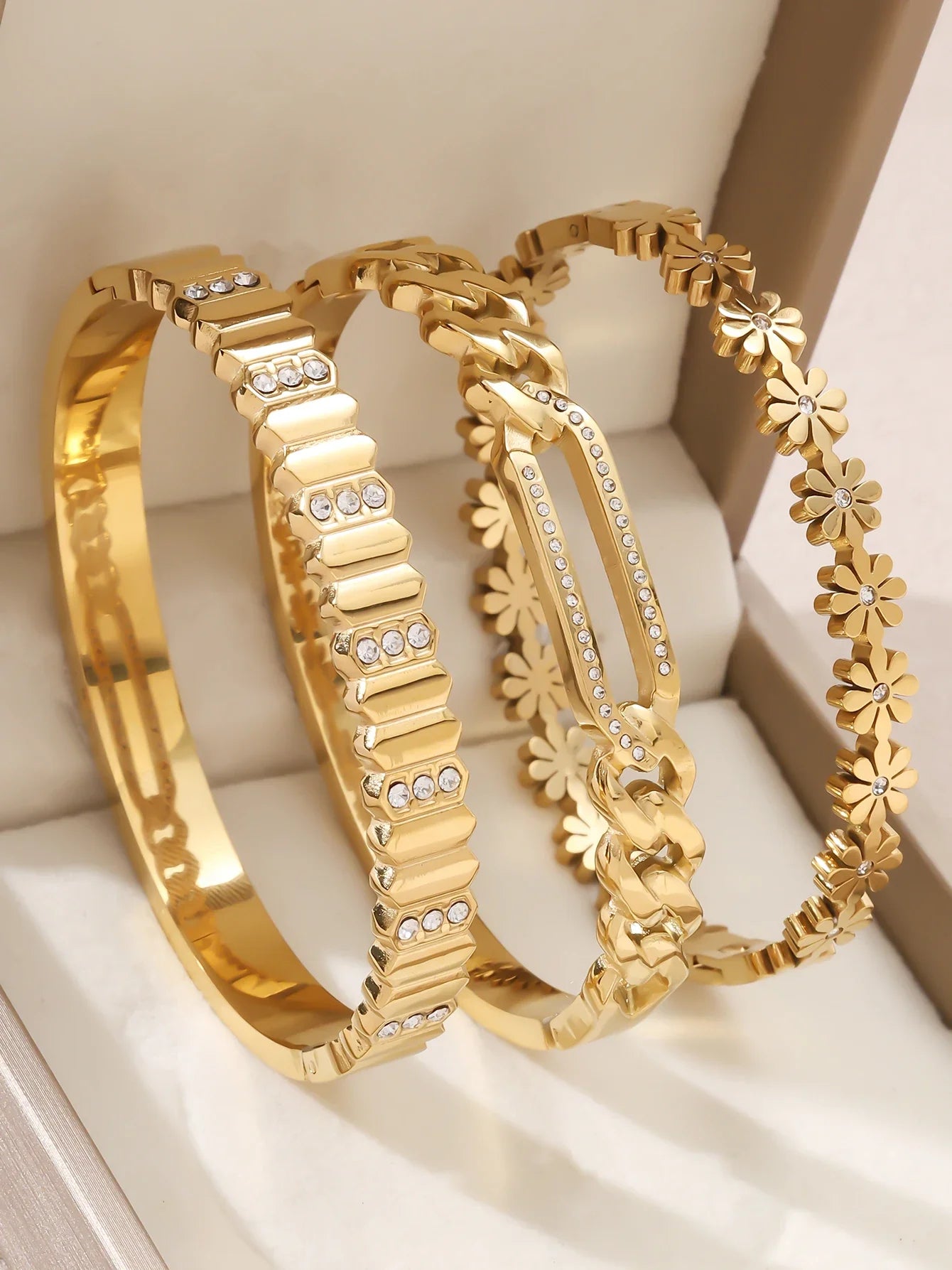 1pieces/set women's wedding jewelry party holiday Valentine's Day gift stainless steel bracelet plated with 18K gold bracelet Vera Lux
