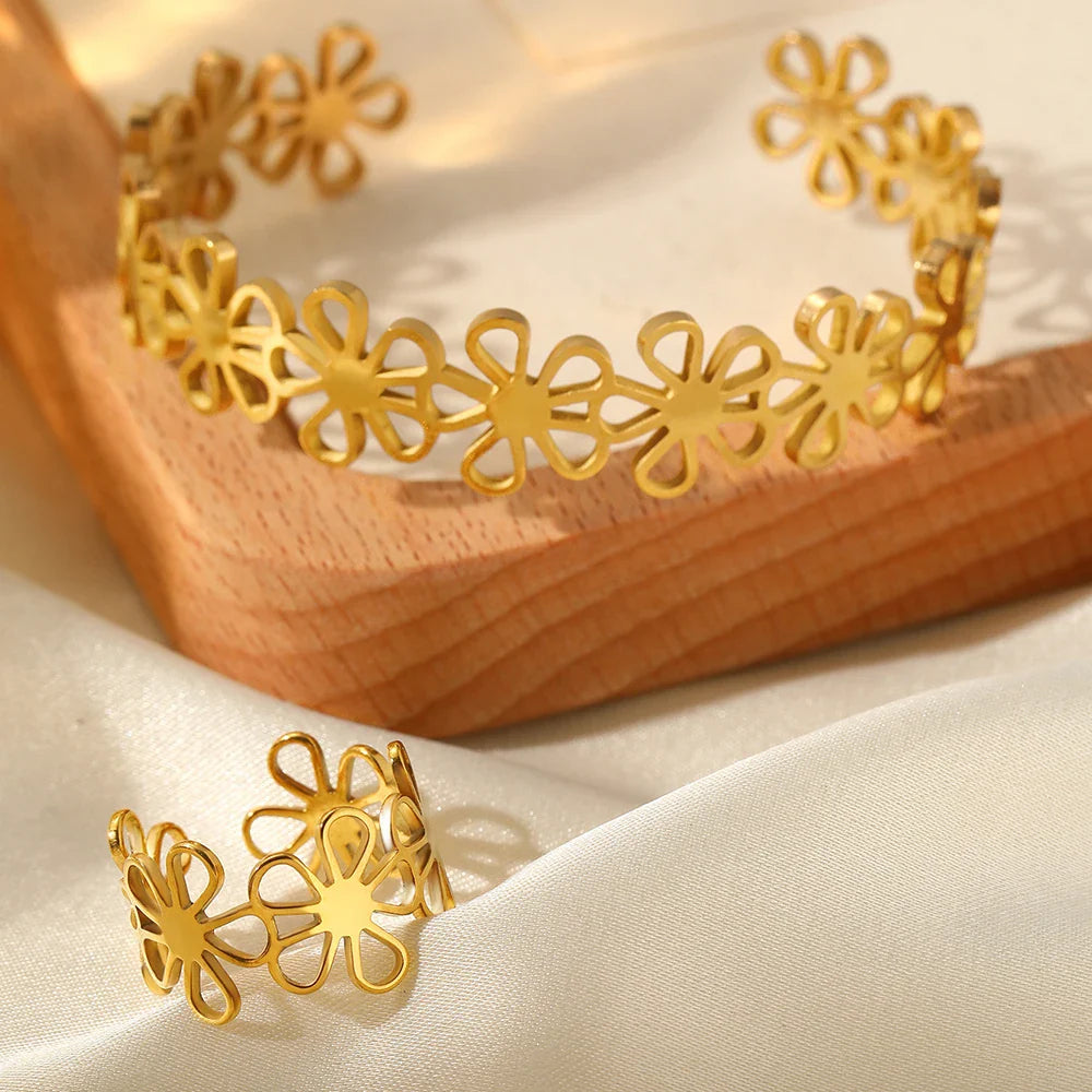 Stainless Steel Bracelet Rings Set Hollow Flowers Unusual Retro Bracelet Ring For Women Jewelry Non-fading High-quality Gift New Vera Lux