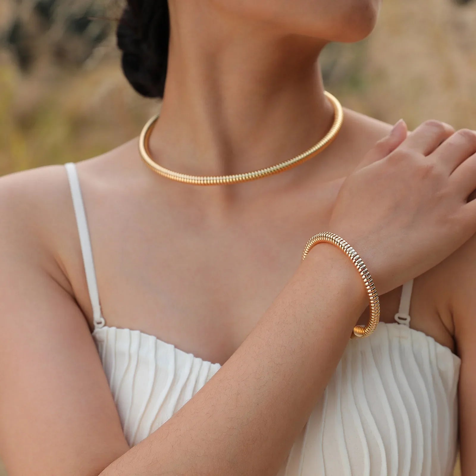 Women Torques Necklace, Adjustable Open Choker Snake Collar Stretch Statement Jewelry Vera Lux
